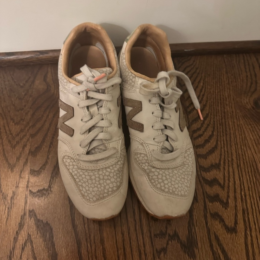 New Balance Beige and Tan Sneakers - Picture 2 of 5